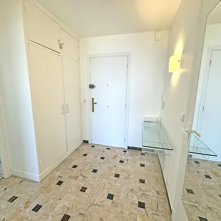 Apartament Stunning Rooftop Retreat On The Promenade Des
