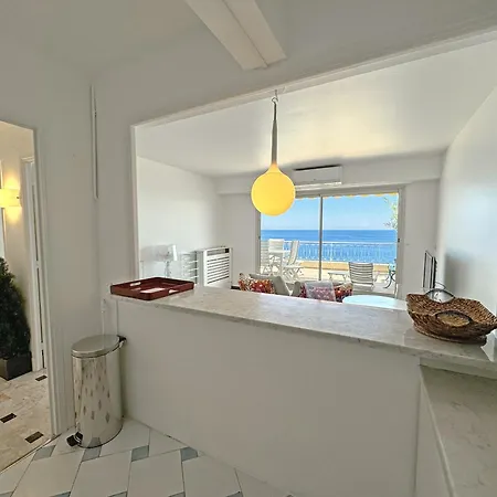 Stunning Rooftop Retreat On The Promenade Des Apartament *