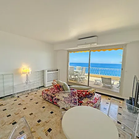 Apartament Stunning Rooftop Retreat On The Promenade Des