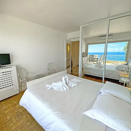 Stunning Rooftop Retreat On The Promenade Des *