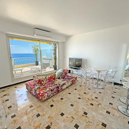 Stunning Rooftop Retreat On The Promenade Des Apartament