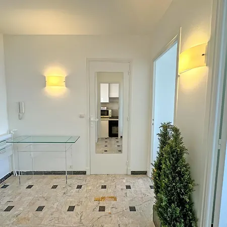 Stunning Rooftop Retreat On The Promenade Des Nicea