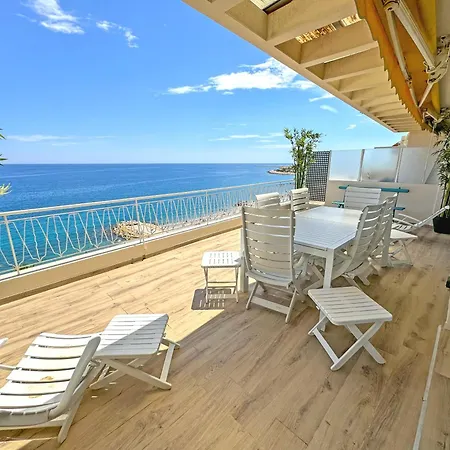 Stunning Rooftop Retreat On The Promenade Des Apartament Nicea